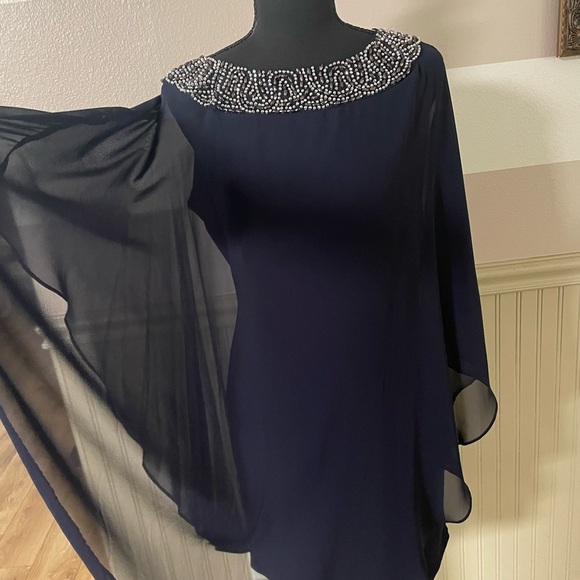 Brand New Xscape Women's Short Ity with Chiffon Bead Overlay - Picture 2 of 14